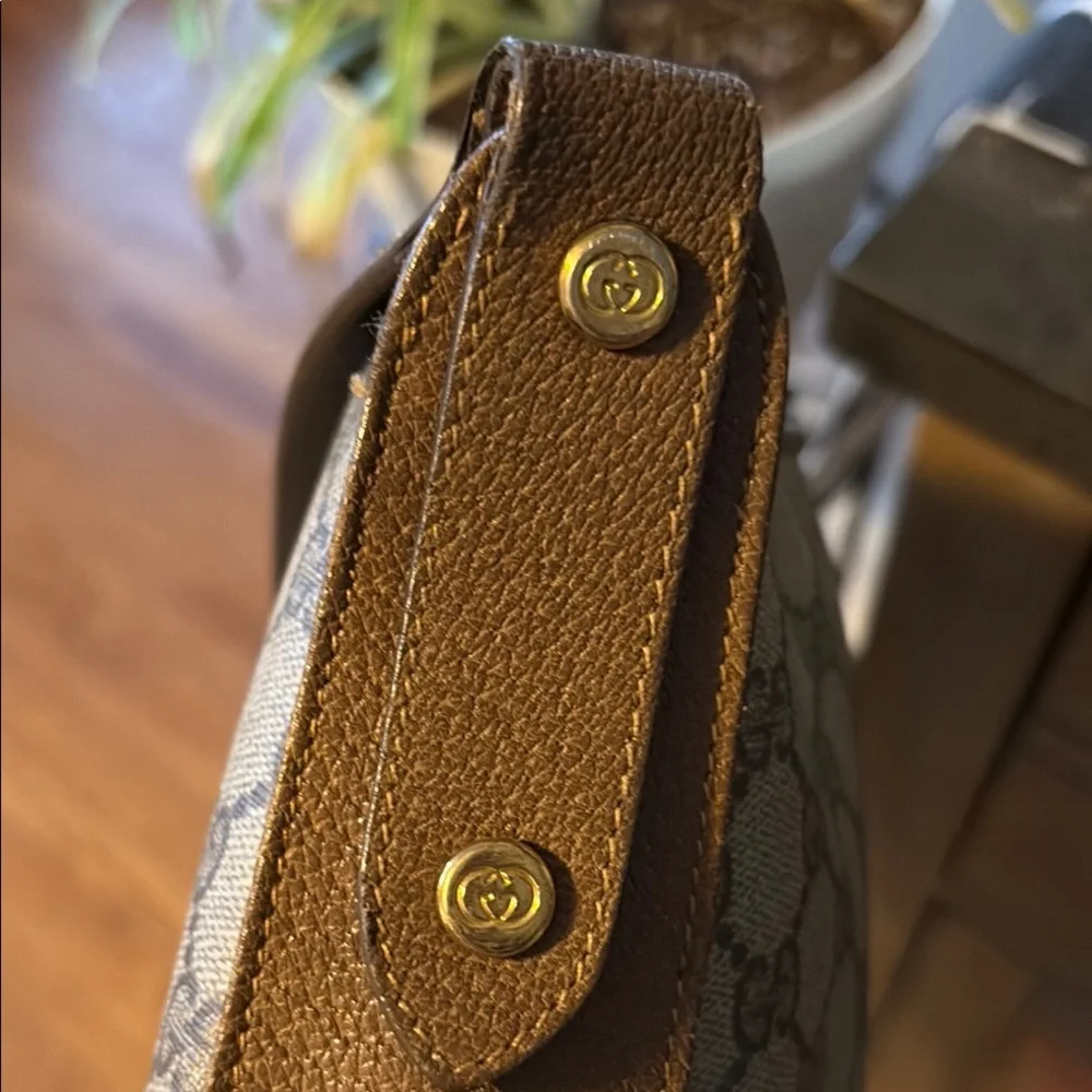 Gucci Beige and Brown Monogram Crossbody Bag - Picture 5 of 15